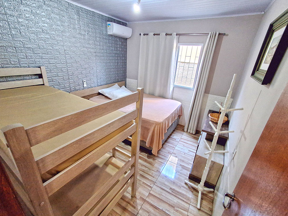 Dormit&oacute;rio 03