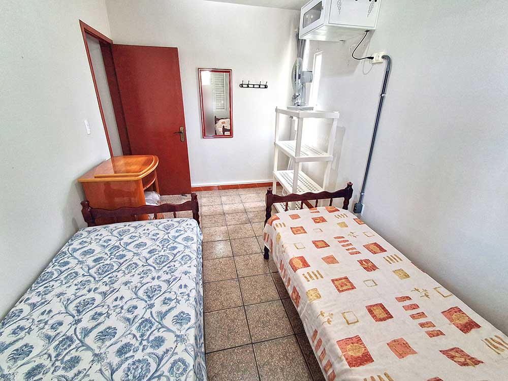 Dormit&oacute;rio 04