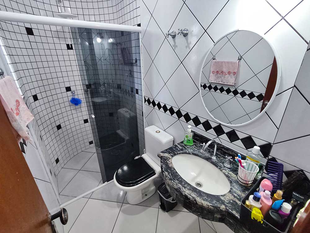 Banheiro (suíte 01)