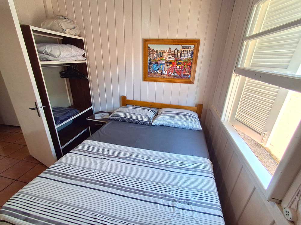 Dormit&oacute;rio 01